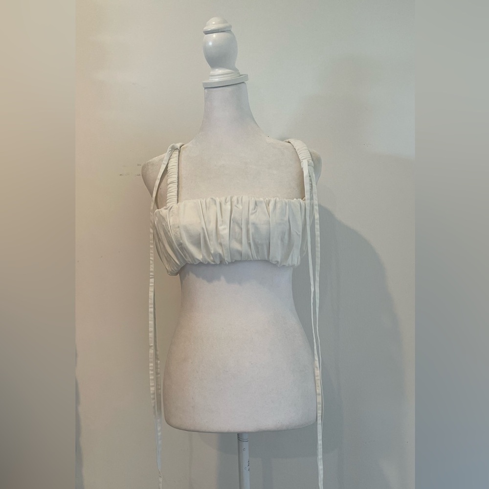 Lirika Matoshi White Crop Top - Size Small